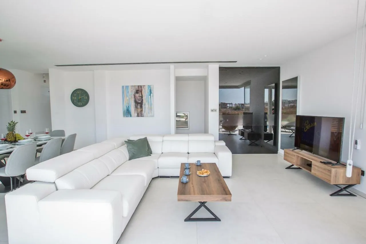 Villa Alana بروتاراس